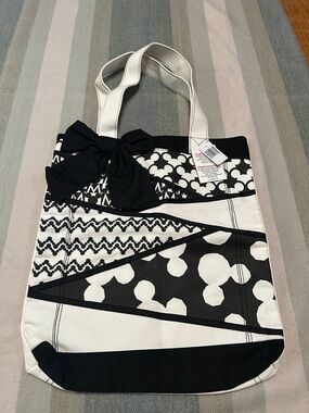 Disney Parks Mickey Mouse Icon Tote Bag - Great Condition